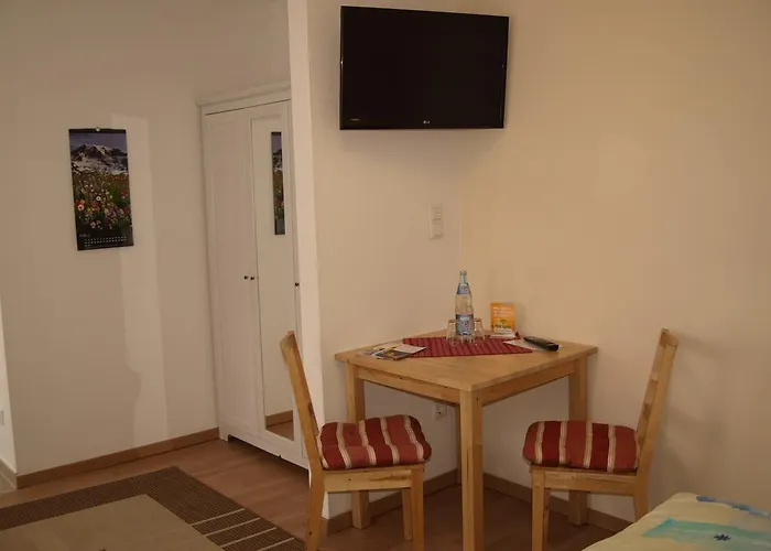 Gasthuis Gaestehaus In Der Gotthardtstrasse 3*